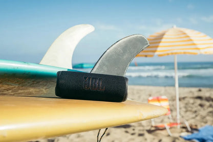 JBL Flip 6 - Enceinte portable sans fil Bluetooth 5.1 - 30 Watts - Etanche (IP67) - Autonomie 12 heures